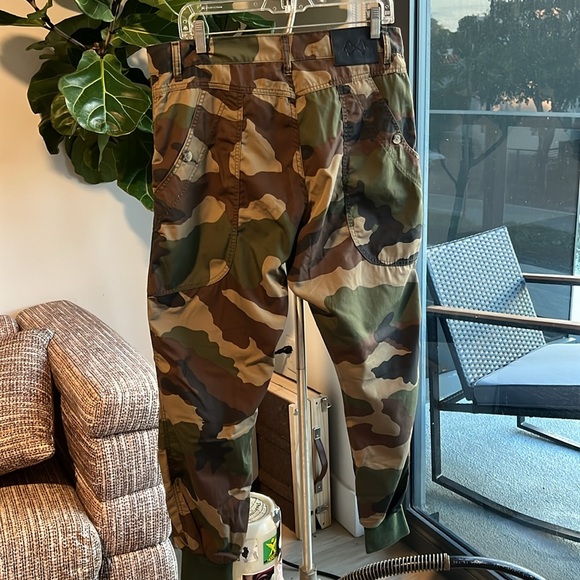 BLEU de PANAME Camouflage Jogger Pant - Picture 6 of 10
